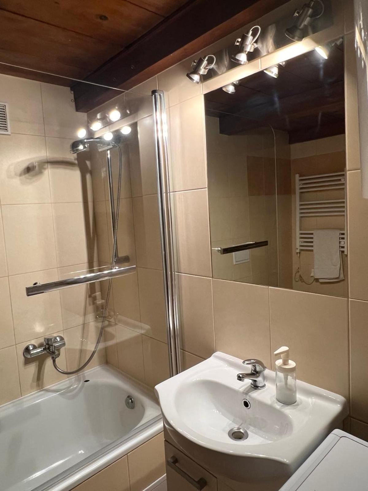 St Gertruda Apartment Free Parking Citybeat#2 Krakau Exterior foto